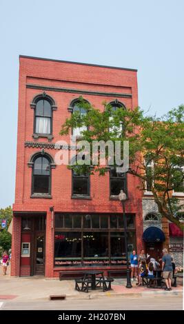 Alpena Michigan, USA - 19. Juli 2021: Downtown schaufeln Geschäfte in Alpena Stockfoto