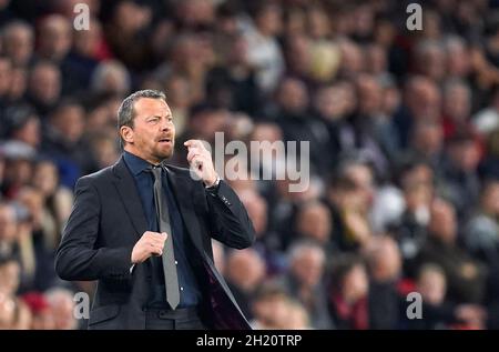 Sheffield United-Managerin Slavisa Jokanovic am Touchline beim Sky Bet Championship-Spiel in der Bramall Lane, Sheffield. Bilddatum: Dienstag, 19. Oktober 2021. Stockfoto