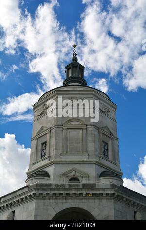 Tempel des Sieges (Tempio della Vittoria) ein Denkmal, das der Erinnerung an die gefallenen Mailänder Soldaten während des Ersten Weltkriegs gewidmet ist. Stockfoto