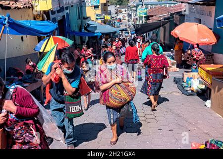 Der farbenfrohe Sonntagsmarkt in Chichicastenango, Guatemala Stockfoto