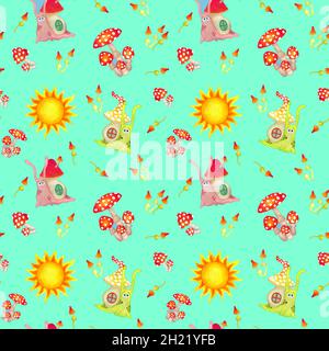 Nahtloses Kindermuster mit fabelhaften Schnecke, Sonne, Fliegenpilzen auf blauem Hintergrund. Handgezeichneter Cartoon-Stil. Farbenfrohe Aquarellelemente Stockfoto