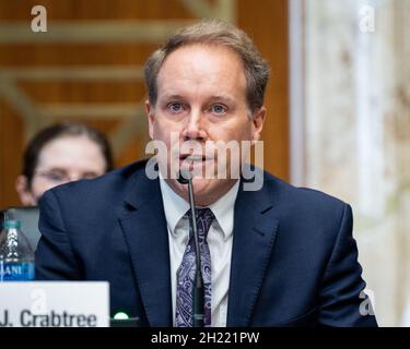 Washington, Usa. Oktober 2021. Brad Crabtree, Nominierter für die Ernennung zum stellvertretenden Energieminister, spricht bei einer Anhörung des Senats-Ausschusses für Energie und natürliche Ressourcen. Kredit: SOPA Images Limited/Alamy Live Nachrichten Stockfoto