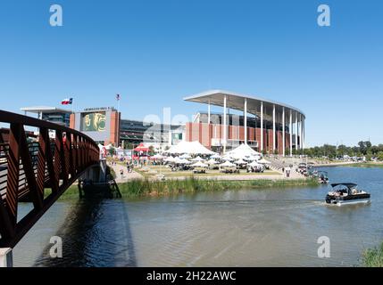 Waco, Texas, USA. Oktober 2021. McLane Stadium vor dem NCAA Football-Spiel zwischen den Brigham Young Cougars und Baylor Bears im McLane Stadium in Waco, Texas. Matthew Lynch/CSM/Alamy Live News Stockfoto