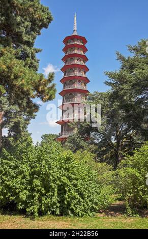 LONDON, VEREINIGTES KÖNIGREICH - 18. Jun 2009: Die Pagode bei Kew Gardens in West London, Vereinigtes Königreich Stockfoto