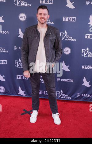 Nashville, Tennessee, USA, 19. Oktober 2021. Jordan Sapp Walk the Red Carpet während der 52. Jährlichen GMA Dove Awards in der Allen Arena. Stockfoto