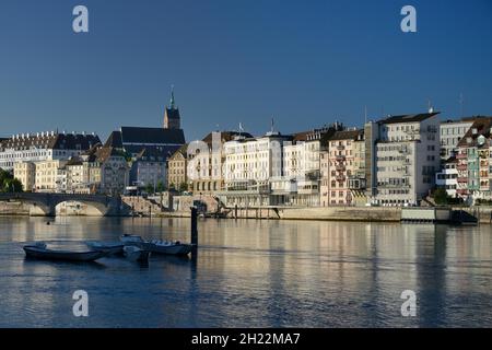 Rhein mit Mittelbrücke und St. Martins Kirche, Basel, Kanton Baselstadt, Schweiz Stockfoto