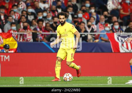 Madrid, Spanien. Oktober 2021. Mohamed Salah (Liverpool) Fußball/Fußball : UEFA Champions League Gruppenphase Matchday 3 Gruppe B Spiel zwischen Culb Atletico de Madrid 2-3 FC Liverpool im Estadio Metropolitano in Madrid, Spanien . Quelle: Mutsu Kawamori/AFLO/Alamy Live News Stockfoto