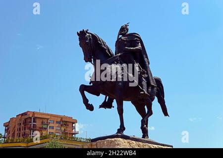 Skanderbeg Monument, Reiterstatue Skenderbej, albanischer Nationalheld Skanderbeg, Skanderbeg Square, Tirana, Albanien Stockfoto