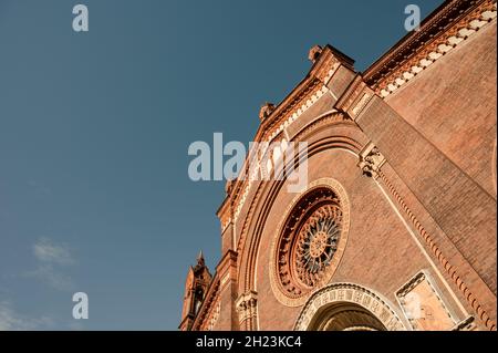 Das Äußere der Kirche Santa Maria del Carmine im Stadtteil Brera in Mailand, Italien Stockfoto