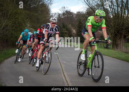 Waregem, Belgien. März 2017. Sep Vanmarcke während des 2017 Dwars Door Vlaanderen Radrennens. Stockfoto