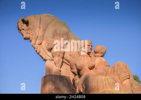 Stierbrunnen, Arnswaldplatz, Prenzlauer Berg, Pankow, Berlin, Deutschland Stockfoto