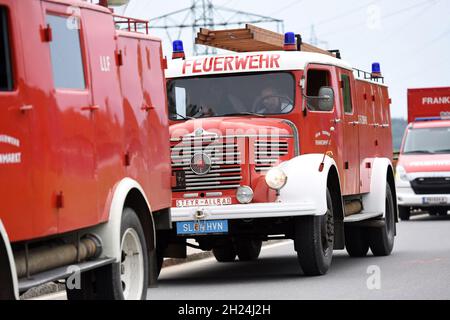 Treffen von Feuerwehr-Oldtimer Fahrzeugen, Bezirk Vöcklabruck, Oberösterreich, Österreich, Europa - Treffen der Feuerwehr-Oldtimer, Vöcklabr Stockfoto