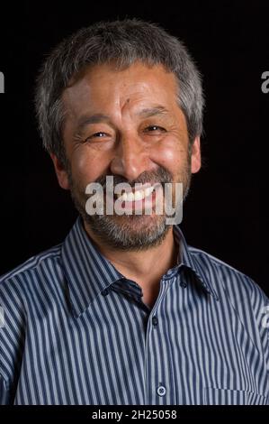 Der usbekische Schriftsteller Hamid Ismailov, ein Redner bei der Londoner Buchbesprechung am World Literature Weekend, die im London Review Bookshop, 14 Bury Place, Borough of Camden, London, Großbritannien, stattfand. 18 Juni 2010 Stockfoto