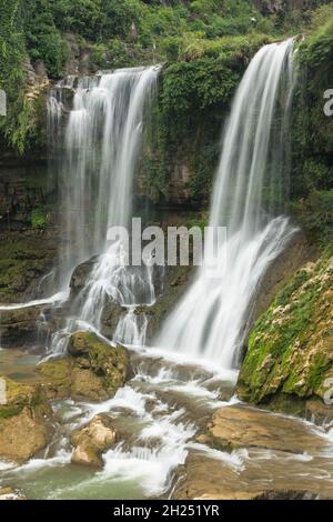 Der Wangcun Wasserfall in der Stadt Furong in der Provinz Hunan, China. Stockfoto