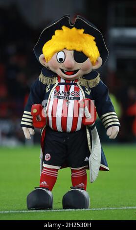 Sheffield, England, 19. Oktober 2021. Captain Blades beim Sky Bet Championship-Spiel in der Bramall Lane, Sheffield. Bildnachweis sollte lauten: Simon Bellis / Sportimage Stockfoto