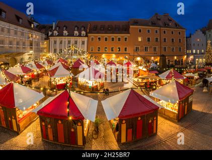 Weihnachtsmarkt am Haidplatz in Regensbrug Stockfoto