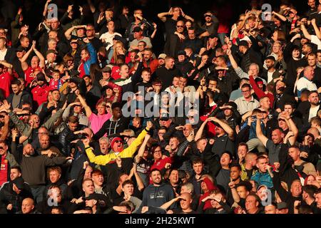 Manchester United Fans - Leicester City / Manchester United, Premier League, King Power Stadium, Leicester, Großbritannien - 16. Oktober 2021 nur zur redaktionellen Verwendung - es gelten DataCo-Einschränkungen Stockfoto