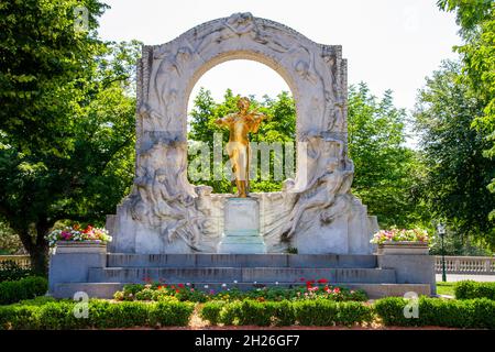 Wien, Österreich, 21. Juli 2021. Denkmal für Johan Strauss im Stadtpark Stockfoto