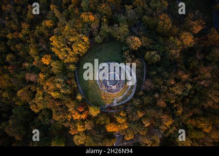 Luftaufnahme auf der Union des Lubliner Hügels im hohen Burgberg in Lviv, Ukraine von Drohne Stockfoto