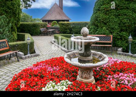 10-13-2021 Smolenice, Slowakei die Burg Smolenice - Eine Burg am östlichen Hang der Kleinen Karpaten, in der Nähe der Stadt Smolenice, Slowakei. Stockfoto