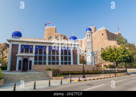 Al Khor Moschee und Al Mirani Fort in Muscat, Oman Stockfoto