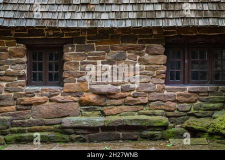 Refektorium, das in den 1930er Jahren von den jungen Männern des Civilian Conservation Corps im Palmetto State Park in der Nähe von Luling, Texas, USA, errichtet wurde Stockfoto