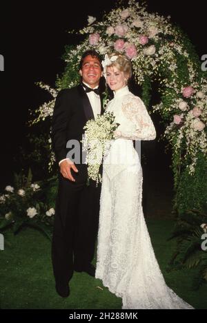 Tony Danza und Tracy Robinson an ihrem Hochzeitstag am 28. Juni 1986 Quelle: Ralph Dominguez/MediaPunch Stockfoto