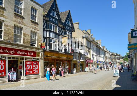 Fußgängerzone High Street, Stamford, Lincolnshire, England, Großbritannien Stockfoto