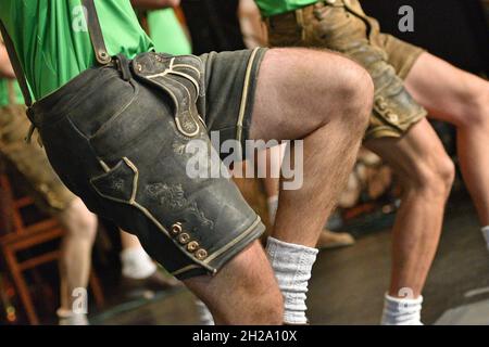 Schuhplatten und Schuhplatten - Schuhplatten Stockfoto