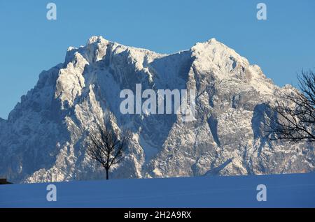 Der Traunstein im Winter mit Schnee, Österreich, Europa - der Traunstein im Winter mit Schnee, Österreich, Europa Stockfoto