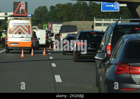 Verkehrsstau auf der Westautobahn A1 in Oberösterreich, Österreich, Europa - Stau auf der Autobahn A1 in Oberösterreich, Österreich, Europa Stockfoto