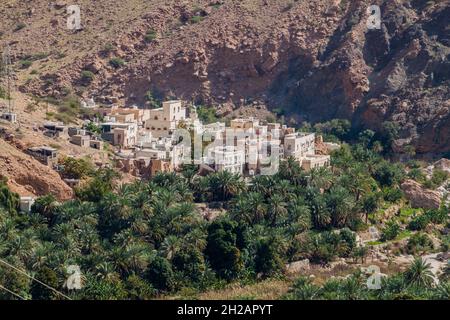 Kleines Dorf im Wadi Tiwi Tal, Oman Stockfoto