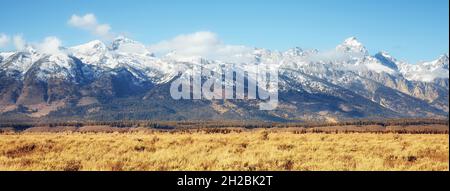 Panoramablick auf die Teton Range im Herbst, Wyoming, USA. Stockfoto