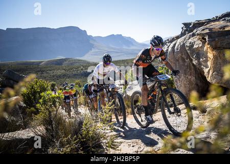 UCI Mountain Bike Marathon Weltmeister Andreas Seewald (Deutschland) und Canyon Northwave MTB Partner Martin Stosek (Tschechien), vorne abgebildet, w Stockfoto