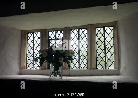 Ein Fenster in der Westfront der St. James the Great Church, Idlicote, Warwickshire, England, Großbritannien Stockfoto