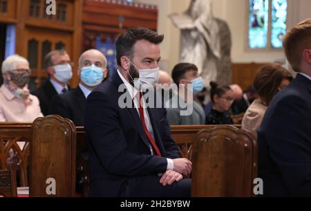 Colum Eastwood, Leiter der SDLP, nimmt an einem Gottesdienst anlässlich des hundertjährigen Bestehens Nordirlands in der St. Patrick's Cathedral in Armagh Teil. Bilddatum: Donnerstag, 21. Oktober 2021. Stockfoto