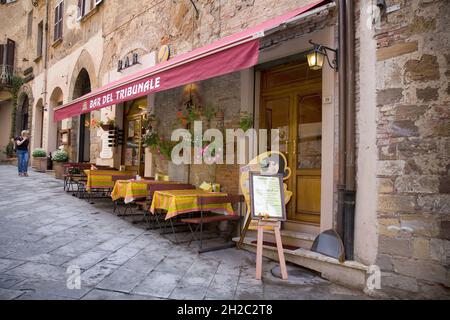 Typische Bar in der Altstadt , Italien, Toskana, Montepulciano Stockfoto