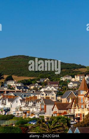 Woolacombe eine Stadt an der Küste von North Devon, England, in der Nähe des South West Coast Path, mit einem bei Surfern beliebten Strand. Stockfoto