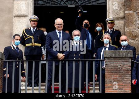 Rom, Italien. Oktober 2021. Der neu gewählte Bürgermeister von Rom Roberto Gualtieri kommt in Campidoglio zur Übergabe zwischen dem scheidenden und dem kommenden Bürgermeister der Hauptstadt an. Rom (Italien), 21. Oktober 2021Foto Samantha Zucchi Insidefoto Kredit: Insidefoto srl/Alamy Live News Stockfoto