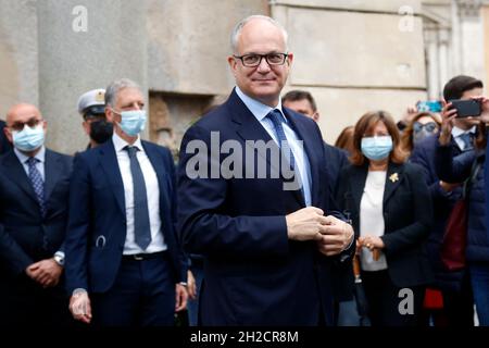 Rom, Italien. Oktober 2021. Der neu gewählte Bürgermeister von Rom Roberto Gualtieri kommt in Campidoglio zur Übergabe zwischen dem scheidenden und dem kommenden Bürgermeister der Hauptstadt an. Rom (Italien), 21. Oktober 2021Foto Samantha Zucchi Insidefoto Kredit: Insidefoto srl/Alamy Live News Stockfoto