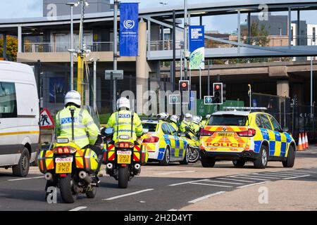 Glasgow, Schottland, Großbritannien. Oktober 2021. COP26 - Polizei übt Fahrzeugbegleiter auf dem Scottish Event Campus vor der UN-Klimakonferenz Quelle: Kay Roxby/Alamy Live News Stockfoto