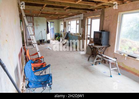 Farm Cottage wird renoviert, High Bickington, Devon, England, Vereinigtes Königreich. Stockfoto