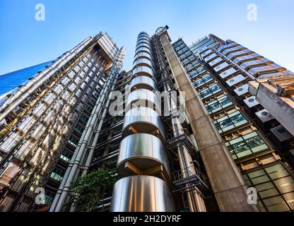 Lloyd's Building in Lime Street, City of London, Versicherungsbranche im Finanzviertel, Bowellism-Architektur, jetzt ein denkmalgeschütztes Gebäude Stockfoto