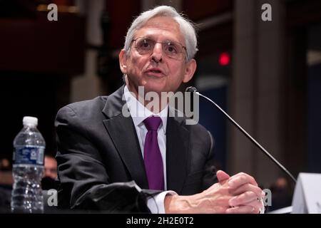 Washington, USA. Oktober 2021. DER US-Justizminister Merrick Garland erscheint vor der Anhörung des Justizausschusses des US-Justizministeriums auf dem Capitol Hill in Washington, DC, USA, am 21. Oktober 2021. (Foto von Pool/Sipa USA) Quelle: SIPA USA/Alamy Live News Stockfoto