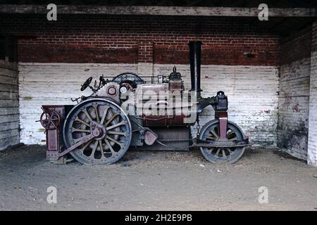 Vintage Dampfwalze im Ulster Folk Museum. Cultra, Nordirland, 16.10.2019 Stockfoto