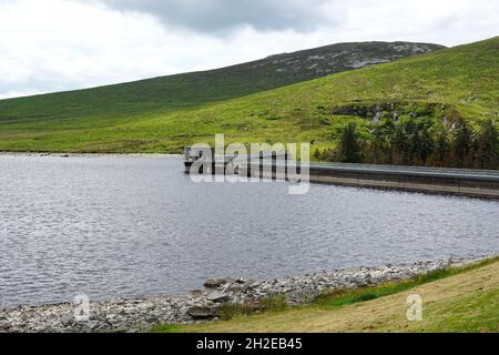 Spelga-Staudamm in den Mourne Mountains, County Down, Nordirland Stockfoto