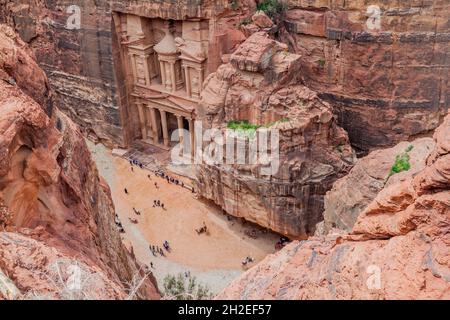 PETRA, JORDANIEN - 23. MÄRZ 2017: Al-Khazneh-Tempel die Schatzkammer in der antiken Stadt Petra, Jordanien Stockfoto