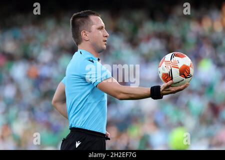 Sevilla, Sevilla, Spanien. Oktober 2021. Bartosz Frankowski während des UEFA Europa League Group G-Etappensiegs zwischen Real Betis und Bayern Leverkusen im Benito Villamarin-Stadion am 21. Oktober 2021 in Sevilla, Spanien. (Bild: © Jose Luis Contreras/DAX via ZUMA Press Wire) Stockfoto