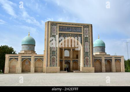 Barak Khan Madrasa (16. Jahrhundert), hast-Imam (oder Khast-Imam) Platz, Taschkent, Usbekistan, Zentralasien Stockfoto