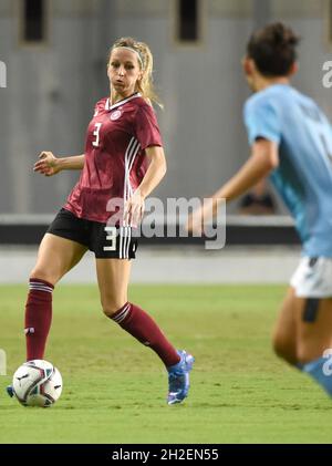 Petach Tikwa, Israel. Oktober 2021. Fußball, Frauen: WM-Qualifikation Europa, Gruppe H, Israel - Deutschland, im HaMoshava-Stadion. Die deutsche Lea Schüller in Aktion. Quelle: Berney Ardov/dpa/Alamy Live News Stockfoto